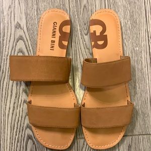 Gianni Bini Tan Slides